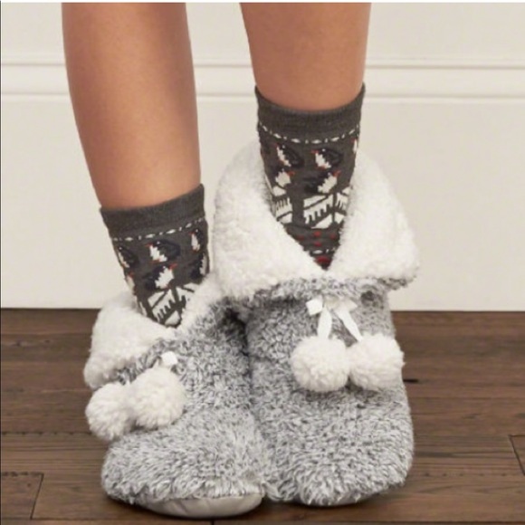New Abercrombie & Fitch Sherpa Pom-Pom Slipper Booties Boots XS/S 6-7 - Picture 3 of 6